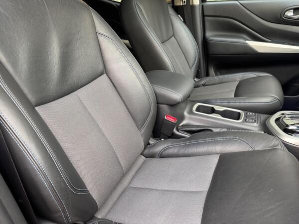 Nissan Navara 2.3 dCi N-Guard Auto 4WD Euro 6 4dr