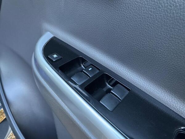 Fiat Fullback 2.4D LX Auto 4WD Euro 6 4dr (Euro 6)