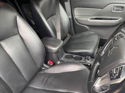 Mitsubishi L200 2.4 DI-D DC Warrior Auto 4WD Euro 6 4dr at 5th