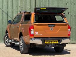 Nissan Navara 2.3 dCi Tekna Auto 4WD Euro 6 4dr at 15th