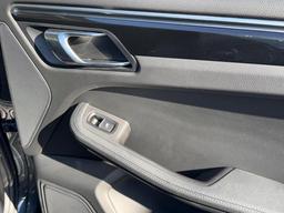 Porsche Macan 3.0 TD V6 S PDK 4WD Euro 6 (s/s) 5dr at 62th