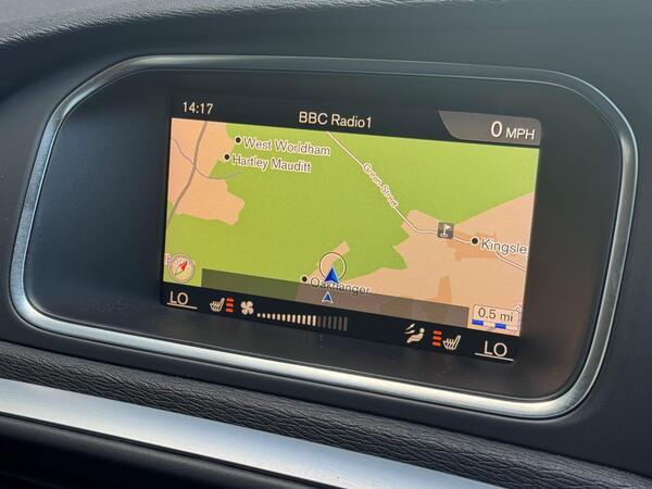 Volvo V40 Cross Country 1.5 T3 Pro Auto Euro 6 (s/s) 5dr