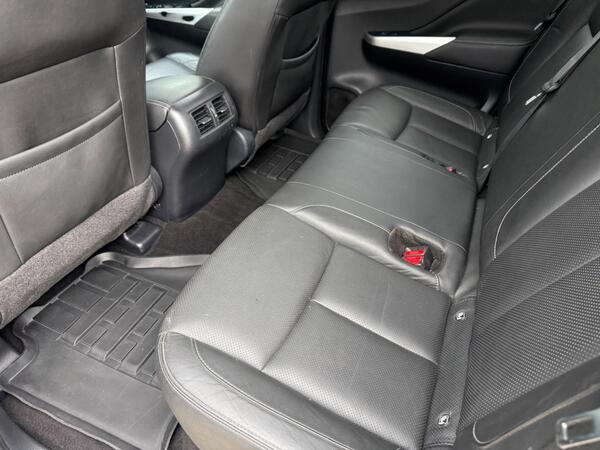 Nissan Navara 2.3 dCi Tekna Auto 4WD Euro 6 4dr