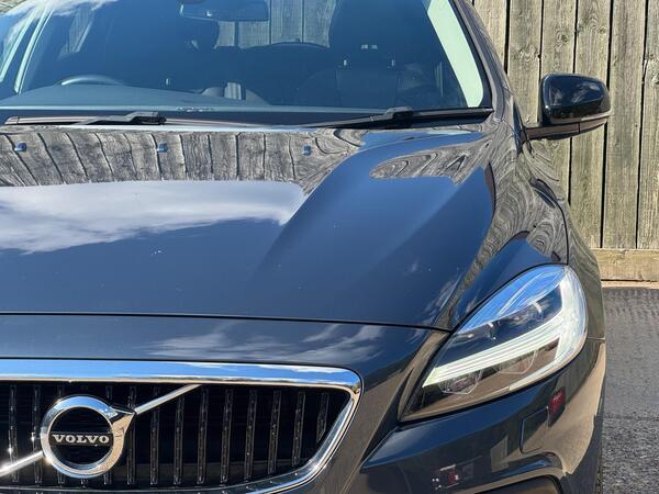 Volvo V40 Cross Country 1.5 T3 Pro Auto Euro 6 (s/s) 5dr