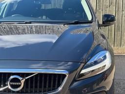 Volvo V40 Cross Country 1.5 T3 Pro Auto Euro 6 (s/s) 5dr at 15th