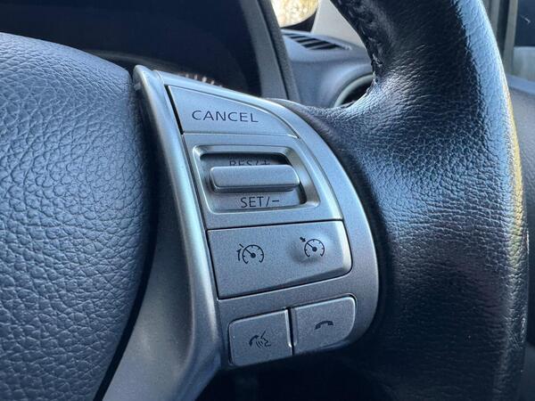 Nissan Navara 2.3 dCi Tekna Auto 4WD Euro 6 4dr