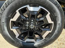 Nissan Navara 2.3 dCi Tekna Auto 4WD Euro 6 4dr at 29th