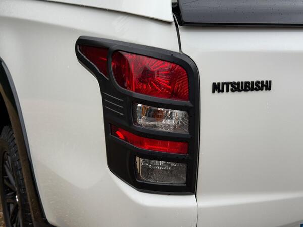 Mitsubishi L200 2.4 DI-D DC Challenger Auto 4WD Euro 6 4dr