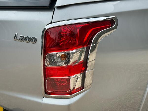 Mitsubishi L200 2.4 DI-D DC Barbarian Auto 4WD Euro 6 4dr