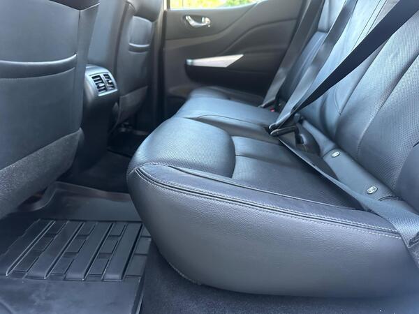 Nissan Navara 2.3 dCi Tekna 4WD Euro 6 (s/s) 4dr