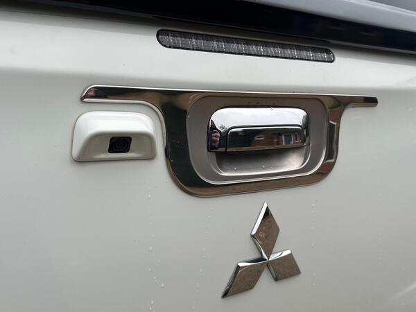 Mitsubishi L200 2.4 DI-D DC Barbarian Auto 4WD Euro 6 4dr