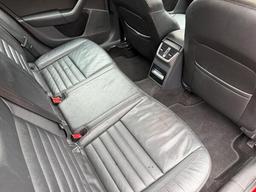 Skoda Octavia 2.0 TDI Elegance Euro 5 (s/s) 5dr at 23th