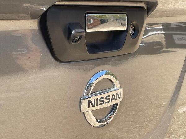 Nissan Navara 2.3 dCi Tekna Auto 4WD Euro 6 4dr