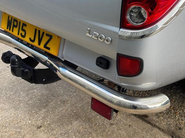 Mitsubishi L200 2.5 DI-D Barbarian 4WD Euro 5 4dr (LB)