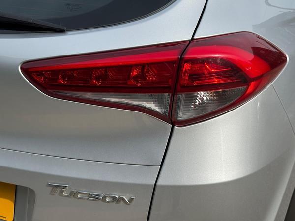 Hyundai TUCSON 1.7 CRDi Blue Drive SE Nav Euro 6 (s/s) 5dr