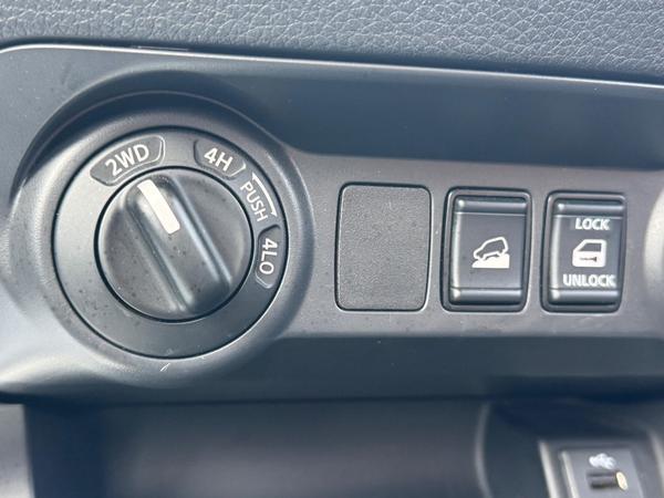 Nissan Navara 2.3 dCi Acenta 4WD Euro 6 (s/s) 4dr