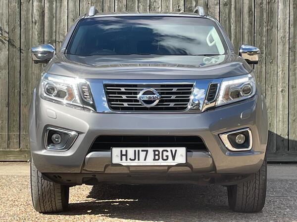 Nissan Navara 2.3 dCi Tekna Auto 4WD Euro 6 4dr