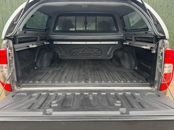 Nissan Navara 2.3 dCi Tekna Auto 4WD Euro 6 4dr