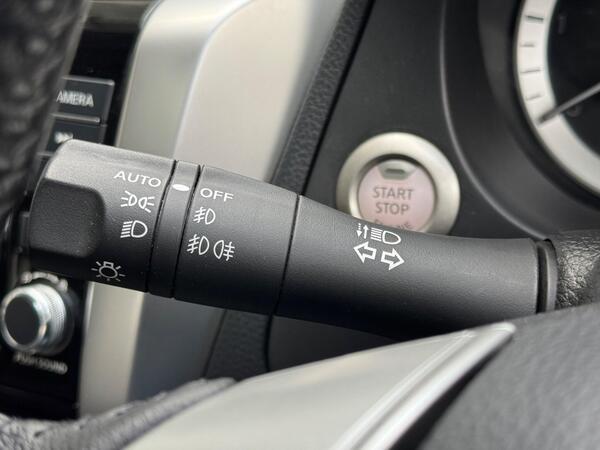Nissan Navara 2.3 dCi N-Guard Auto 4WD Euro 6 4dr