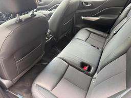 Nissan Navara 2.3 dCi N-Guard Auto 4WD Euro 6 4dr at 32th