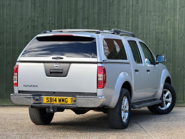 Nissan Navara 2.5 dCi Tekna Auto 4WD Euro 5 4dr