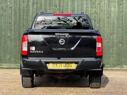 Nissan Navara 2.3 dCi N-Guard Auto 4WD Euro 6 4dr at 13th