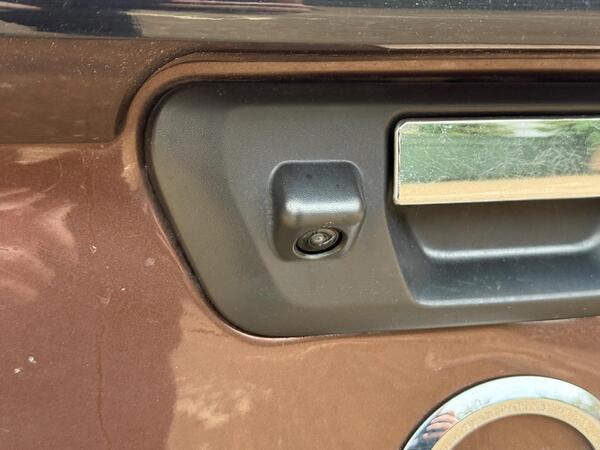 Nissan Navara 2.3 dCi Tekna 4WD Euro 6 (s/s) 4dr