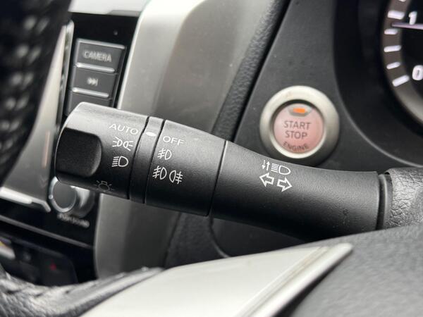 Nissan Navara 2.3 dCi Tekna Auto 4WD Euro 6 4dr