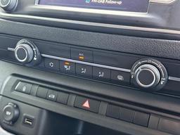 Peugeot Expert 2.0 BlueHDi 1400 Professional Premium Standard Panel Van MWB Euro 6 (s/s) 6dr at 38th