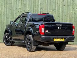 Nissan Navara 2.3 dCi N-Guard Auto 4WD Euro 6 4dr at 8th