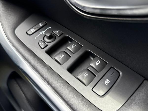 Volvo V40 2.0 D3 R-Design Edition Auto Euro 6 (s/s) 5dr