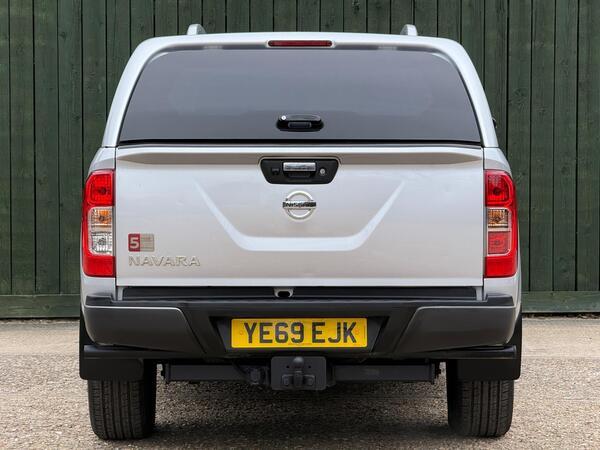 Nissan Navara 2.3 dCi Tekna Auto 4WD Euro 6 4dr