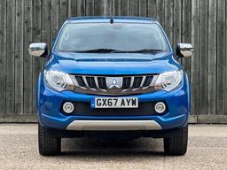 Mitsubishi L200 2.4 DI-D DC Barbarian Auto 4WD Euro 6 4dr at 5th