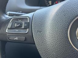 Volkswagen Touran 1.6 TDI SE Euro 5 5dr at 26th