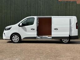 Nissan Primastar 2.0 dCi 30 Tekna L2 H1 Euro 6 (s/s) 5dr at 13th