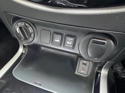 Nissan Navara 2.3 dCi Tekna Auto 4WD Euro 6 4dr at 19th