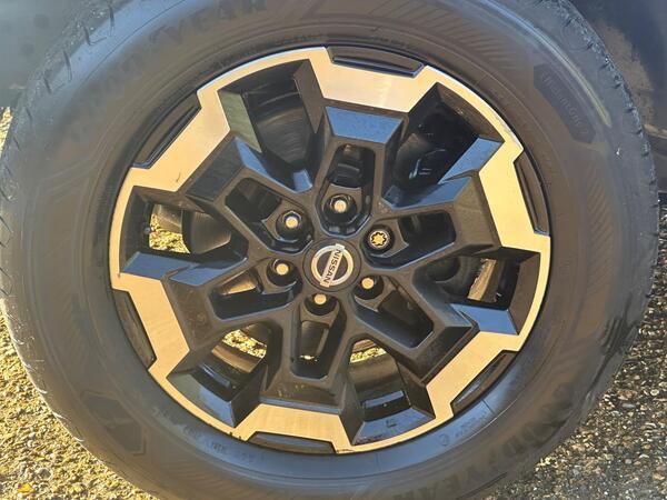 Nissan Navara 2.3 dCi Tekna 4WD Euro 6 (s/s) 4dr