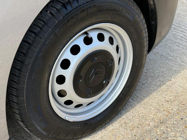 Citroen Dispatch 1.5 BlueHDi 1000 Enterprise Pro M FWD 2 Euro 6 (s/s) 6dr