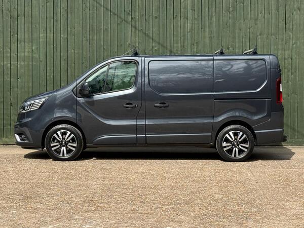 Renault Trafic 2.0 dCi Blue SL28 Sport+ L1 H1 Euro 6 (s/s) 5dr