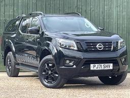 Nissan Navara 2.3 dCi N-Guard Auto 4WD Euro 6 4dr at 0th