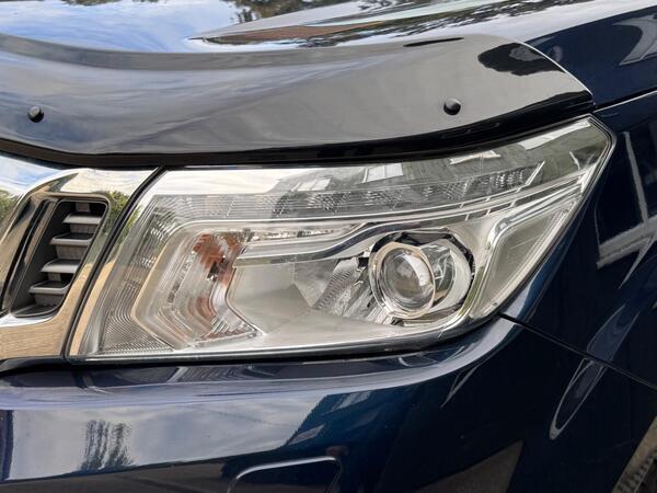Nissan Navara 2.3 dCi Tekna 4WD Euro 6 (s/s) 4dr