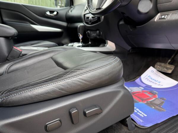 Nissan Navara 2.3 dCi N-Guard Auto 4WD Euro 6 4dr