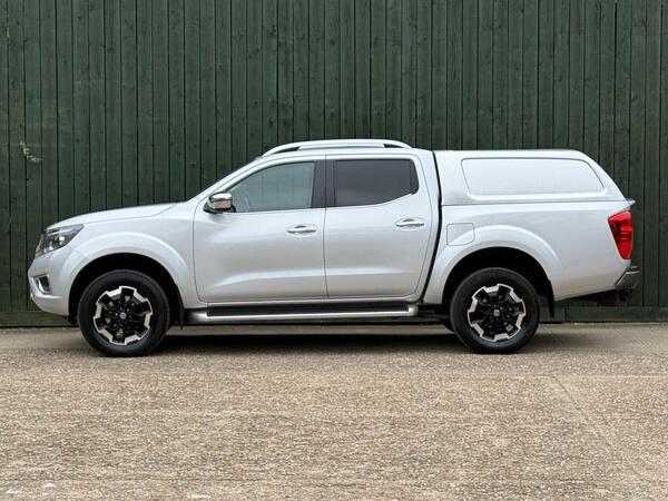 Nissan Navara 2.3 dCi Tekna Auto 4WD Euro 6 4dr