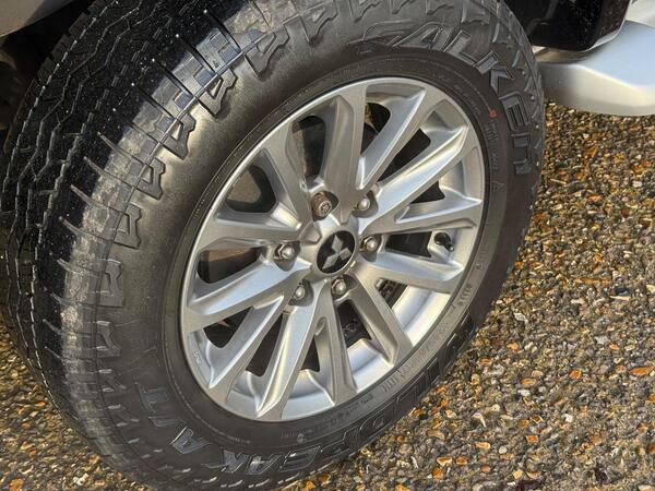 Mitsubishi L200 2.4 DI-D DC Barbarian 4WD Euro 6 4dr