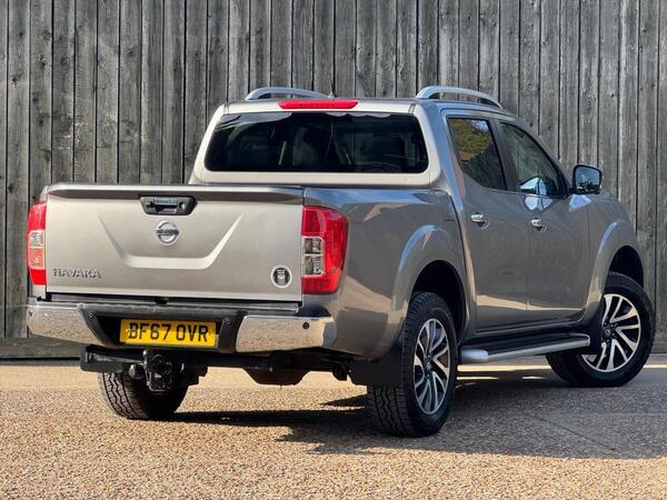 Nissan Navara 2.3 dCi Tekna Auto 4WD Euro 6 4dr