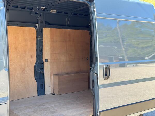 Peugeot Boxer 2.2 BlueHDi 335 Professional Premium + L2 H2 Euro 6 (s/s) 5dr