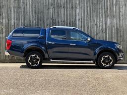 Nissan Navara 2.3 dCi Tekna Auto 4WD Euro 6 4dr at 9th