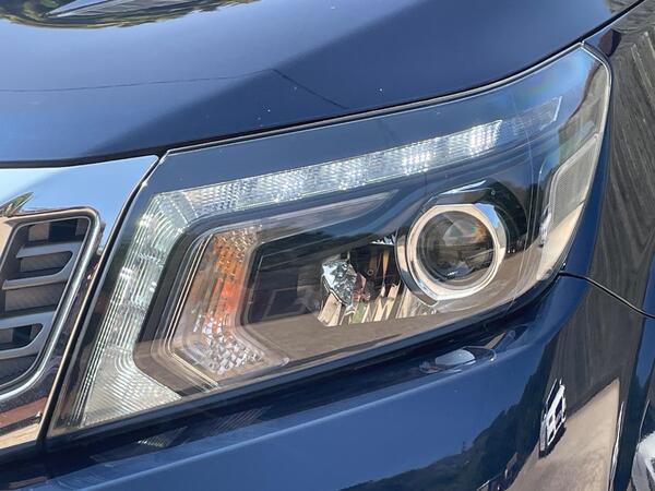 Nissan Navara 2.3 dCi Tekna 4WD Euro 6 (s/s) 4dr