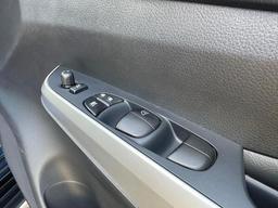 Nissan Navara 2.3 dCi Tekna Auto 4WD Euro 6 4dr at 19th