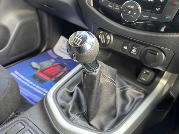 Nissan Navara 2.3 dCi Acenta+ 4WD Euro 6 (s/s) 4dr